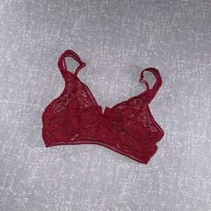 Victorias Secret Bralette Womens Small Red Lace Very Sexy Wireless Unlined Bra